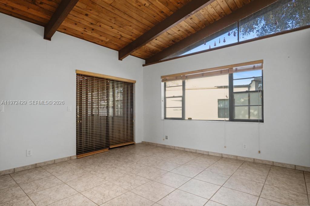 VILLAS AT CARRIAGE HILLS - Residential