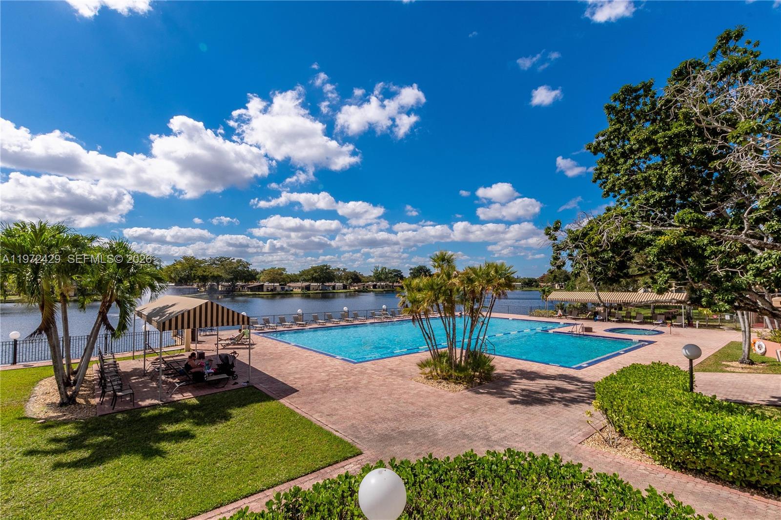 VILLAS AT CARRIAGE HILLS - Residential