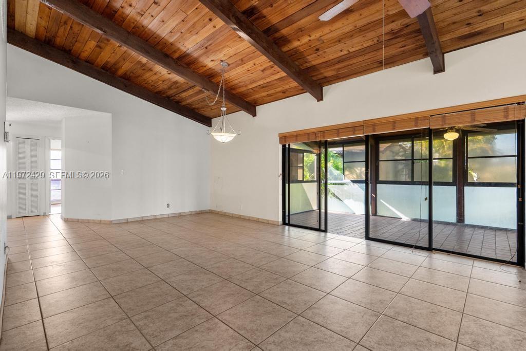 VILLAS AT CARRIAGE HILLS - Residential