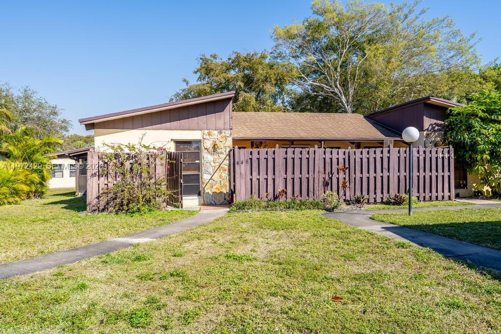 446 Briarwood Cir 1-29