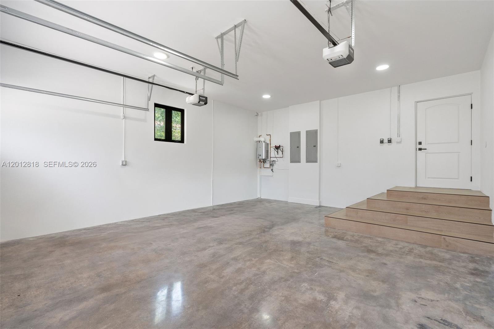 CORAL GABLES RIVIERA SEC - Residential