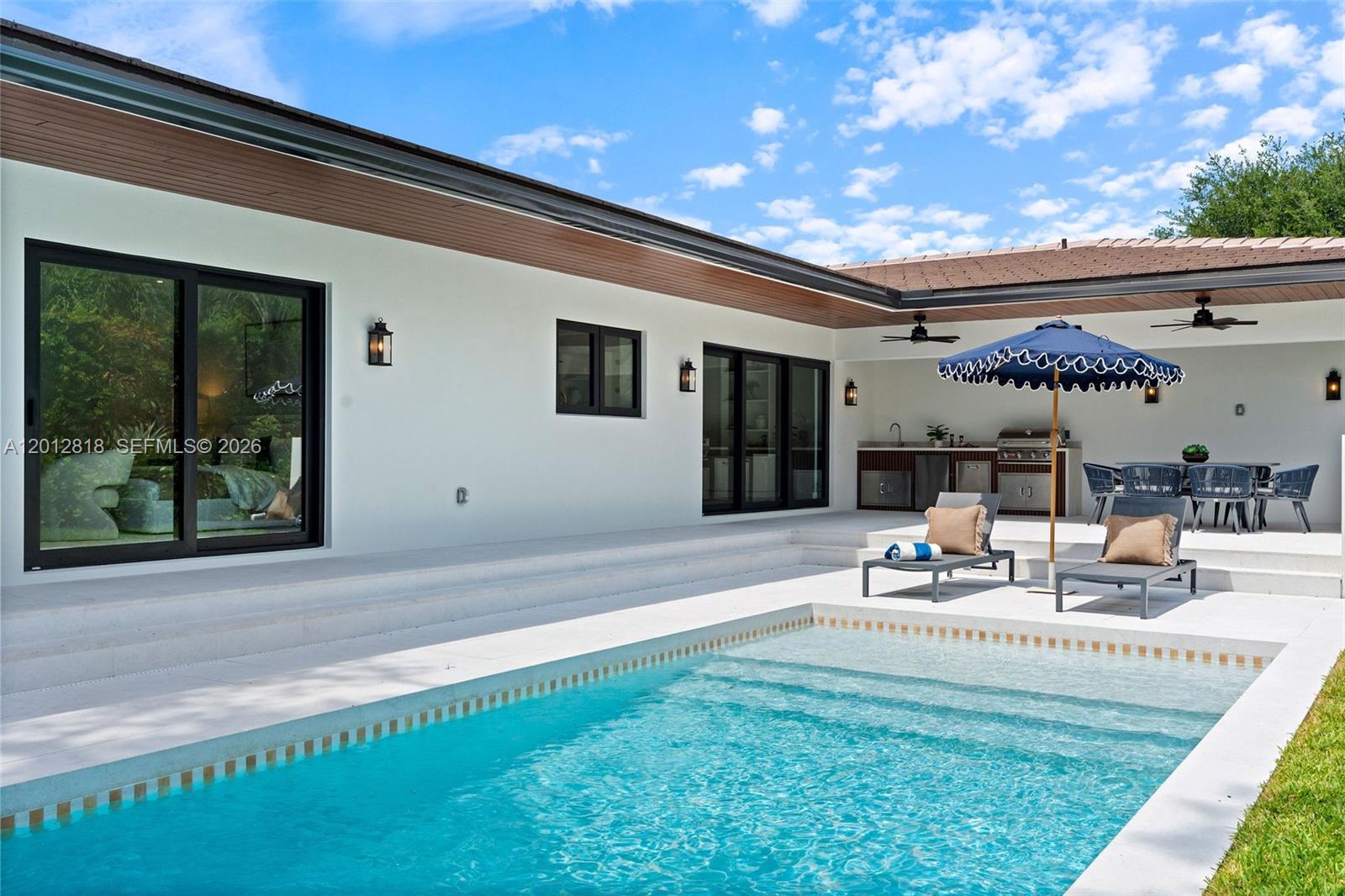 CORAL GABLES RIVIERA SEC - Residential
