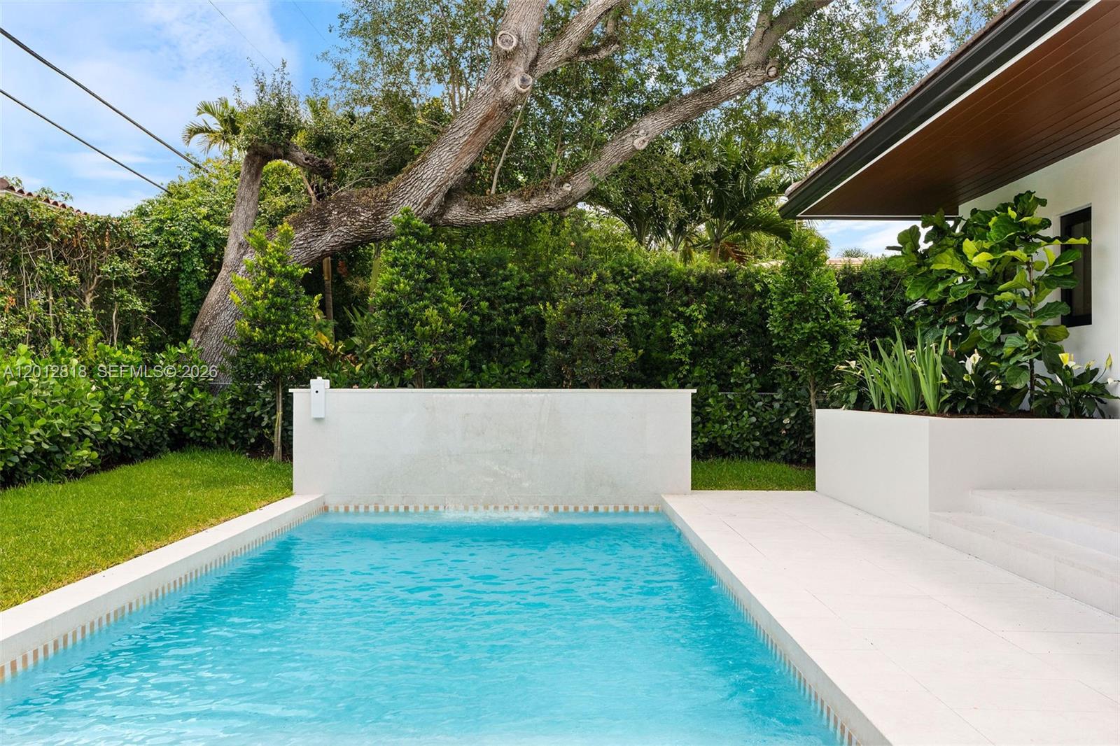 CORAL GABLES RIVIERA SEC - Residential