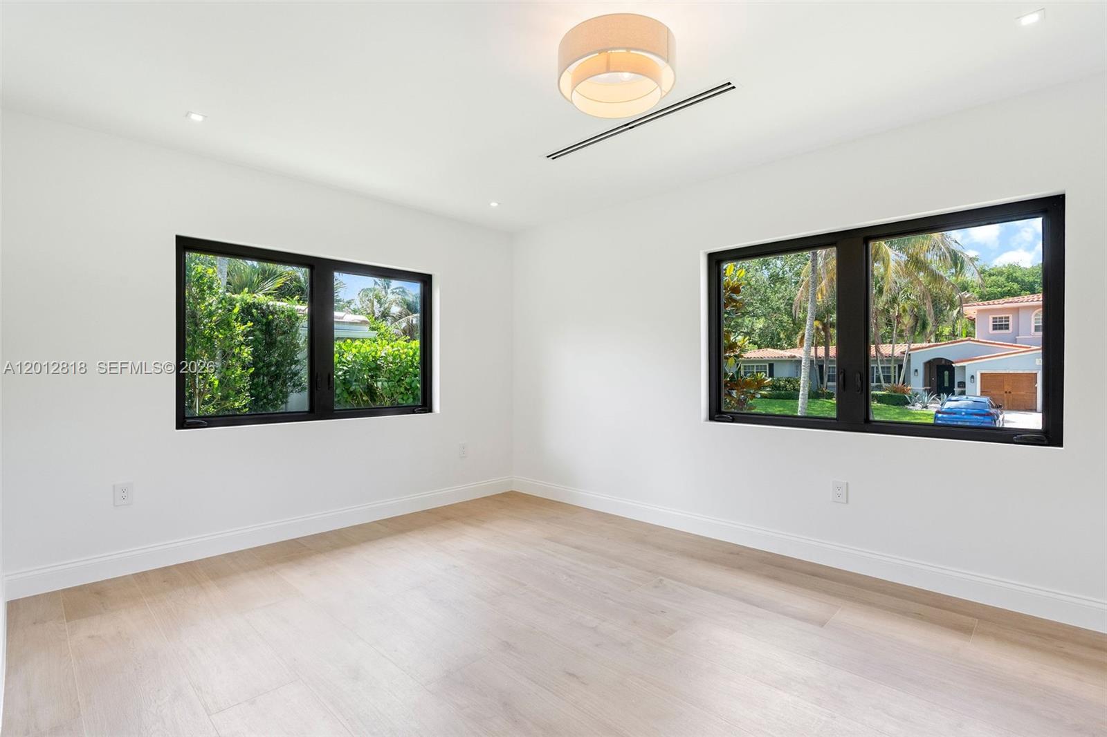 CORAL GABLES RIVIERA SEC - Residential