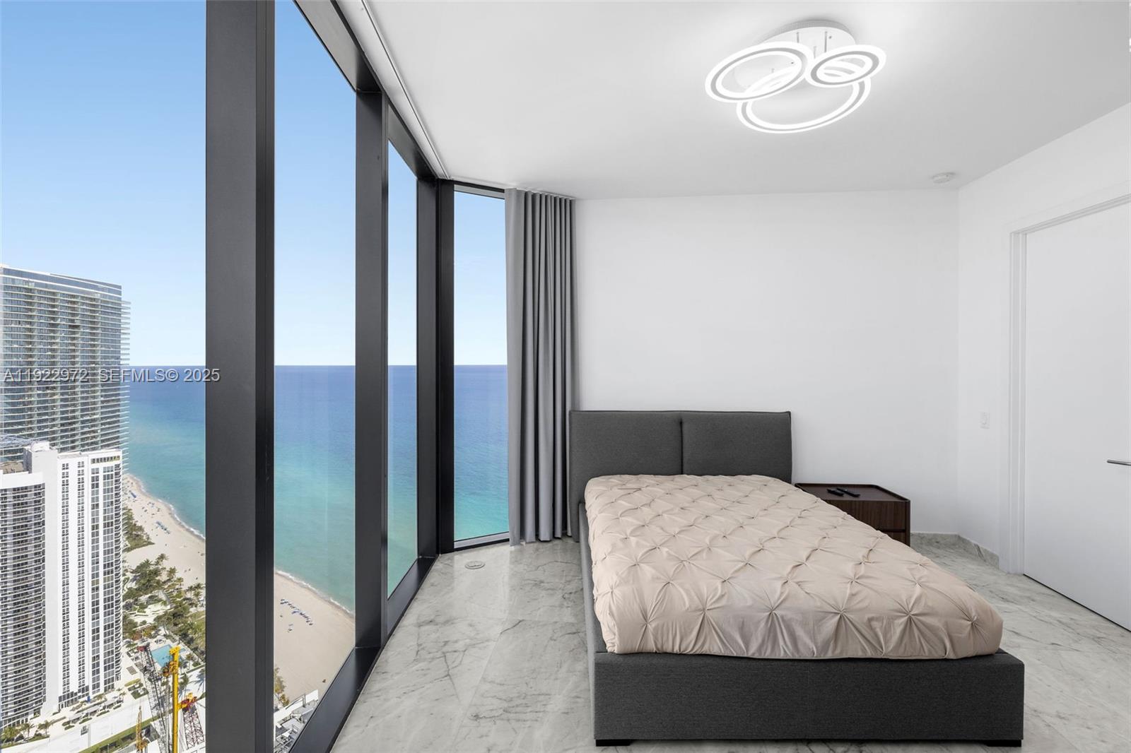 18555 COLLINS AVENUE COND - Residential Lease