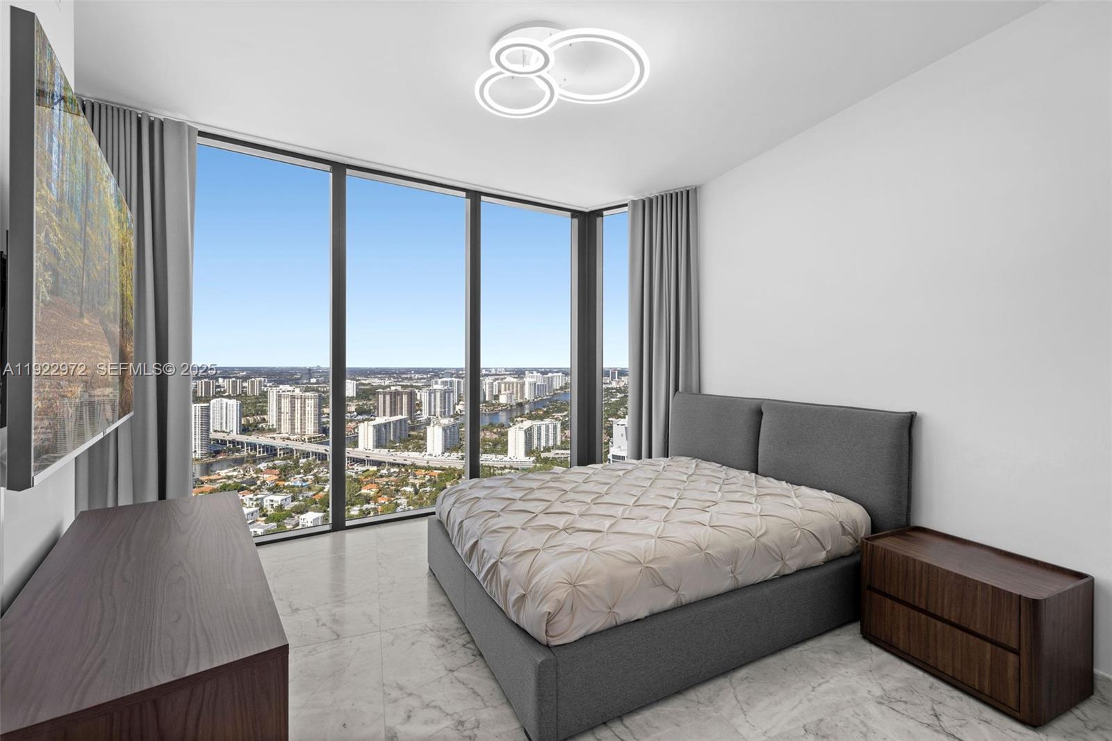 18555 COLLINS AVENUE COND - Residential Lease