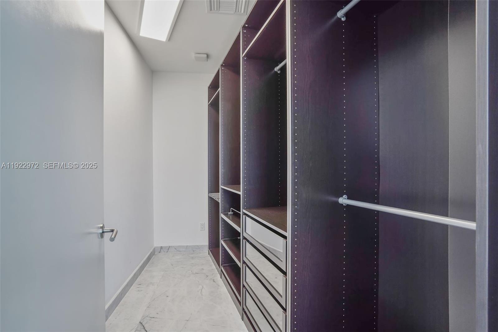 18555 COLLINS AVENUE COND - Residential Lease