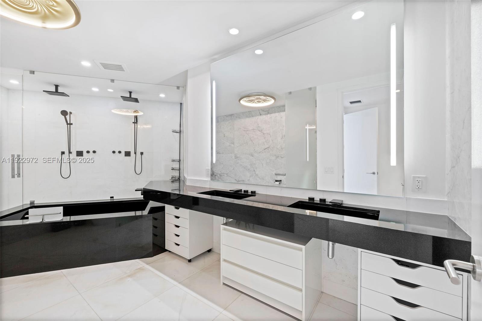 18555 COLLINS AVENUE COND - Residential Lease