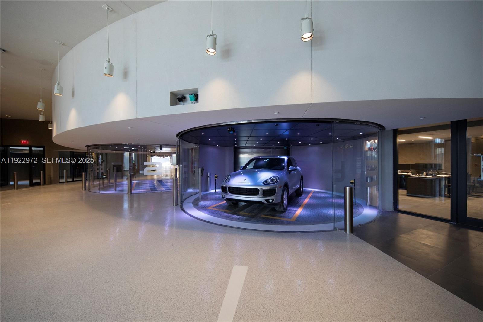 18555 COLLINS AVENUE COND - Residential Lease