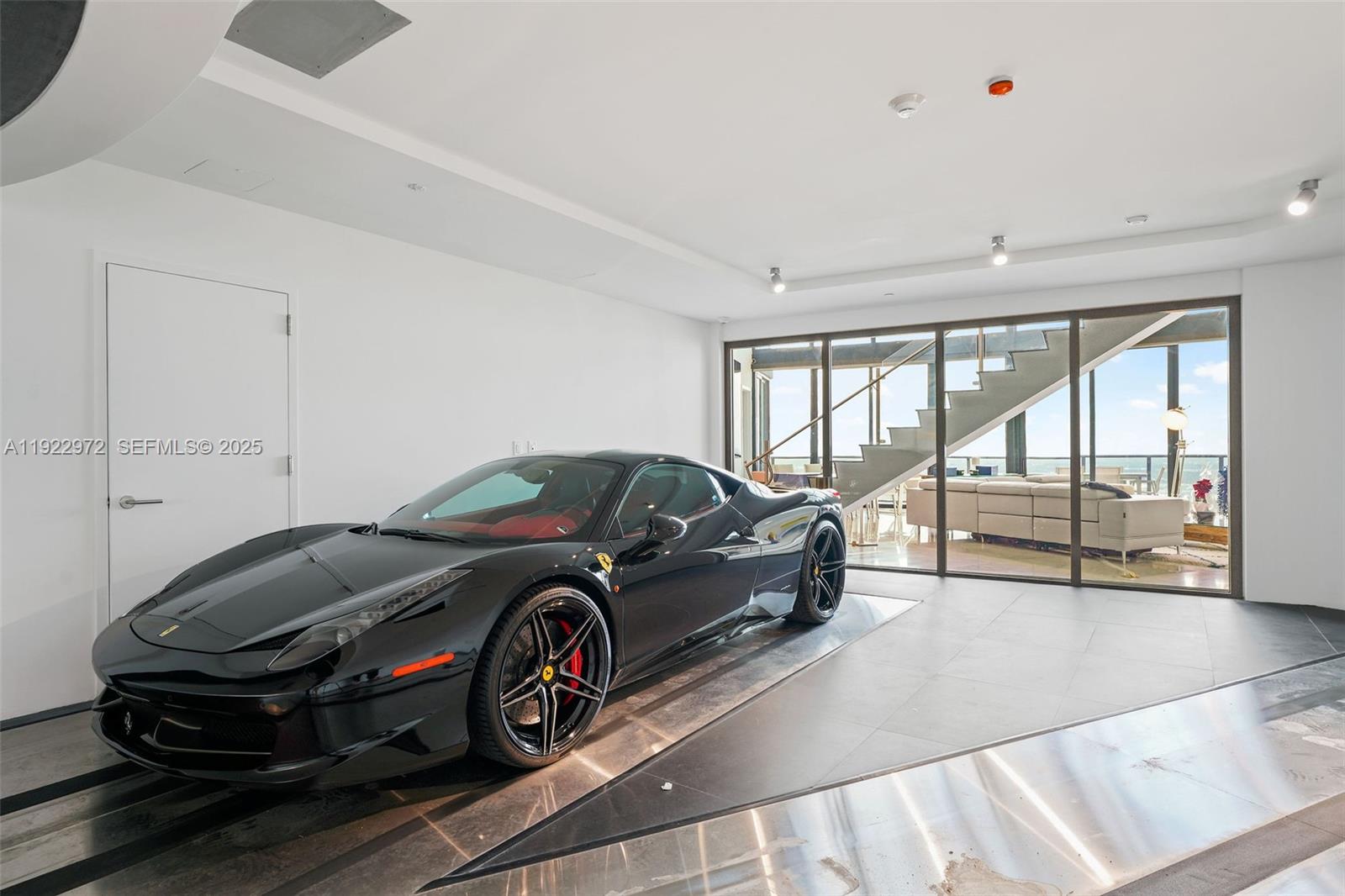 18555 COLLINS AVENUE COND - Residential Lease