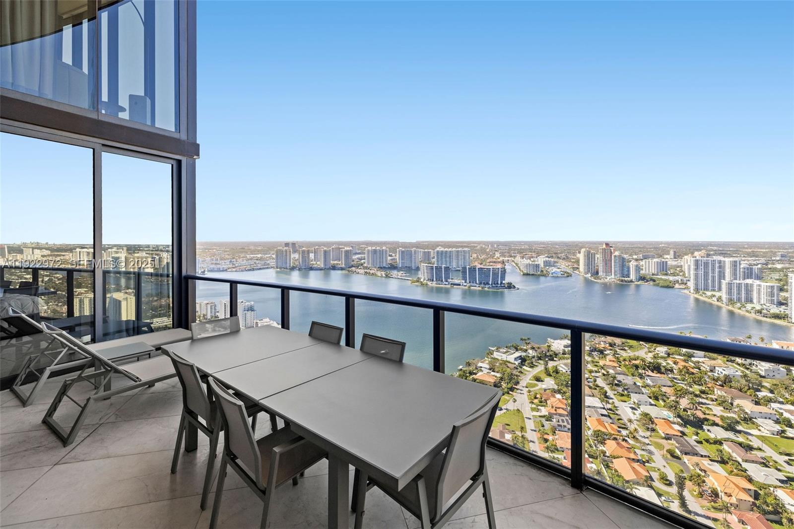 18555 COLLINS AVENUE COND - Residential Lease