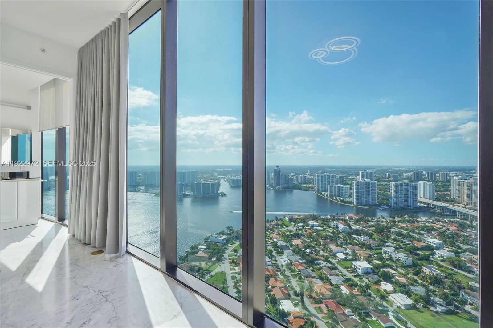 18555 COLLINS AVENUE COND - Residential Lease