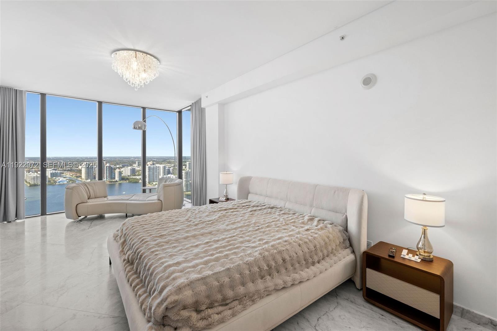 18555 COLLINS AVENUE COND - Residential Lease