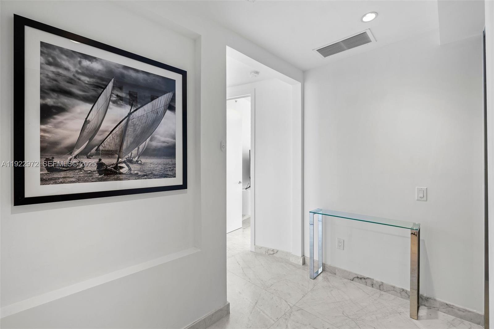 18555 Collins Ave 4404