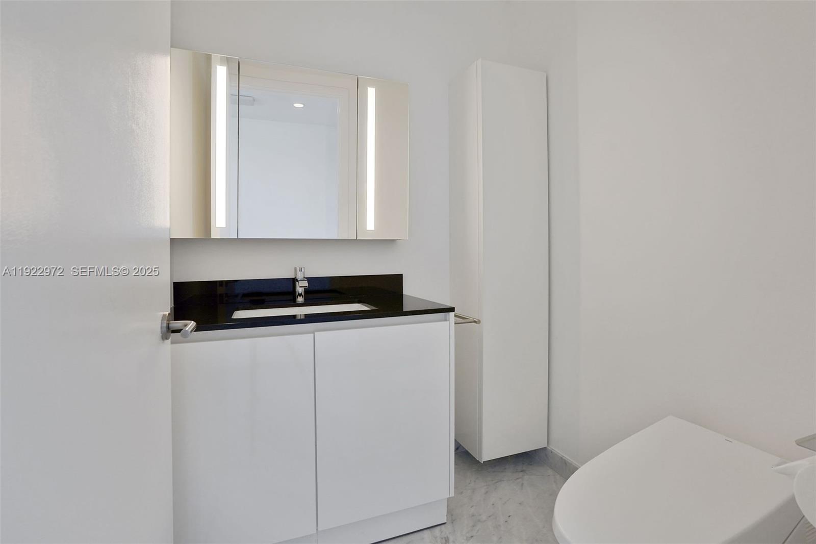 18555 COLLINS AVENUE COND - Residential Lease