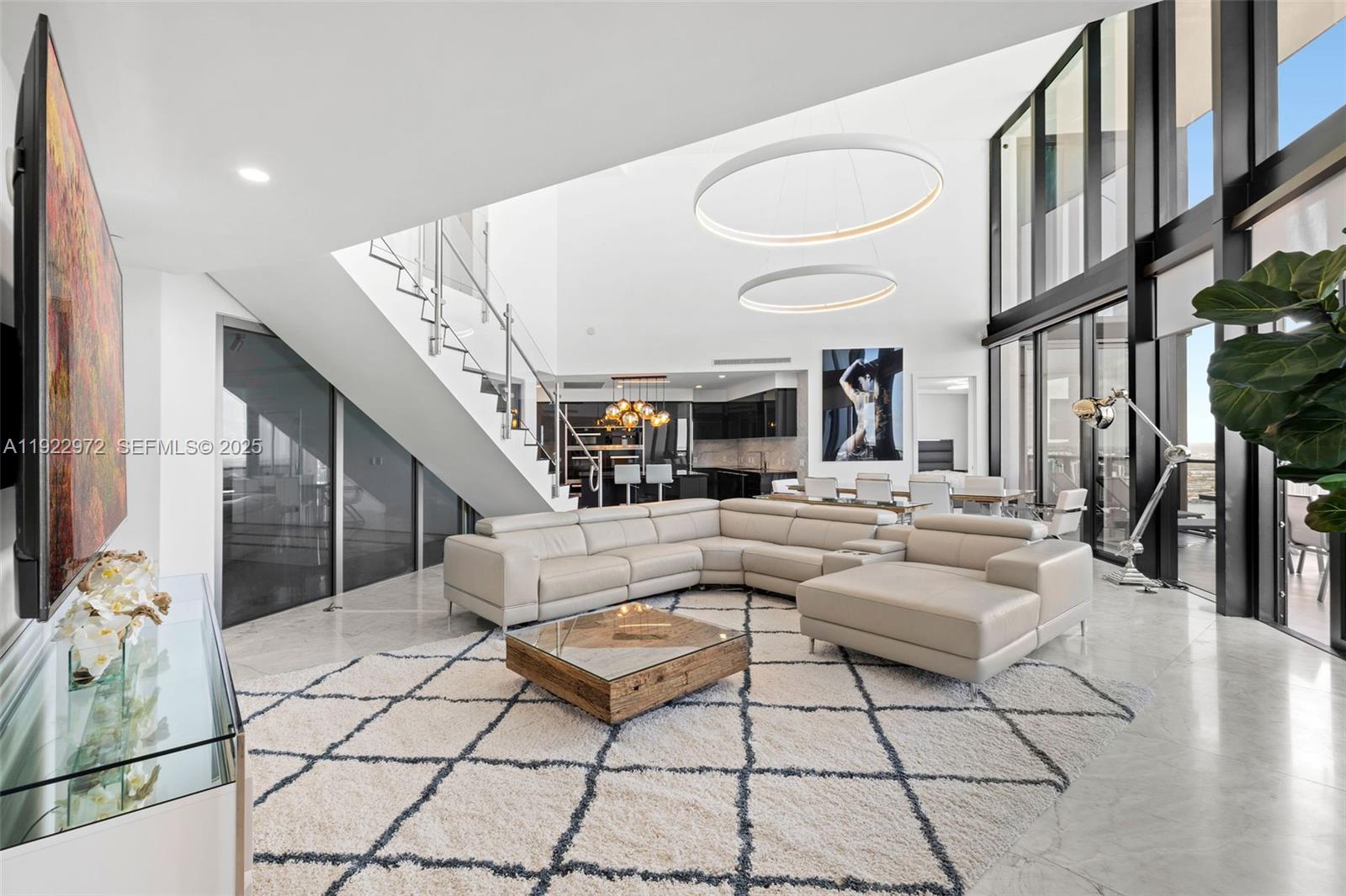 18555 Collins Ave 4404