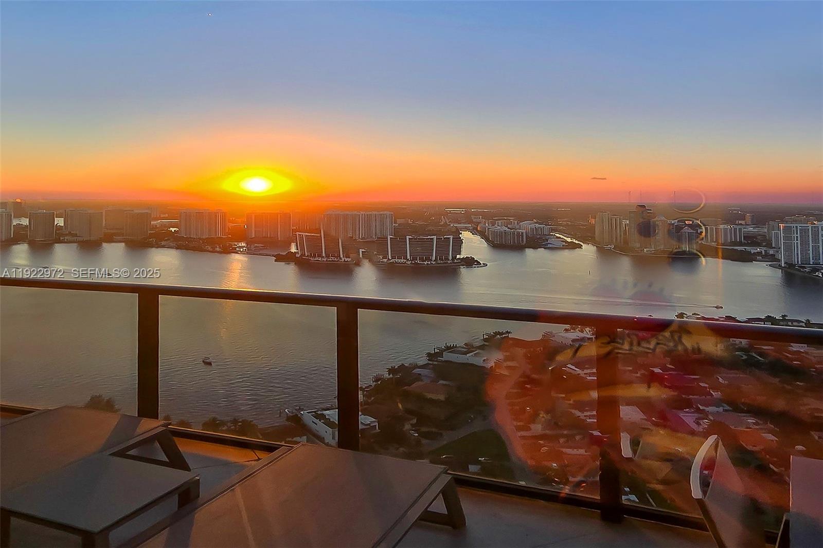 18555 COLLINS AVENUE COND - Residential Lease