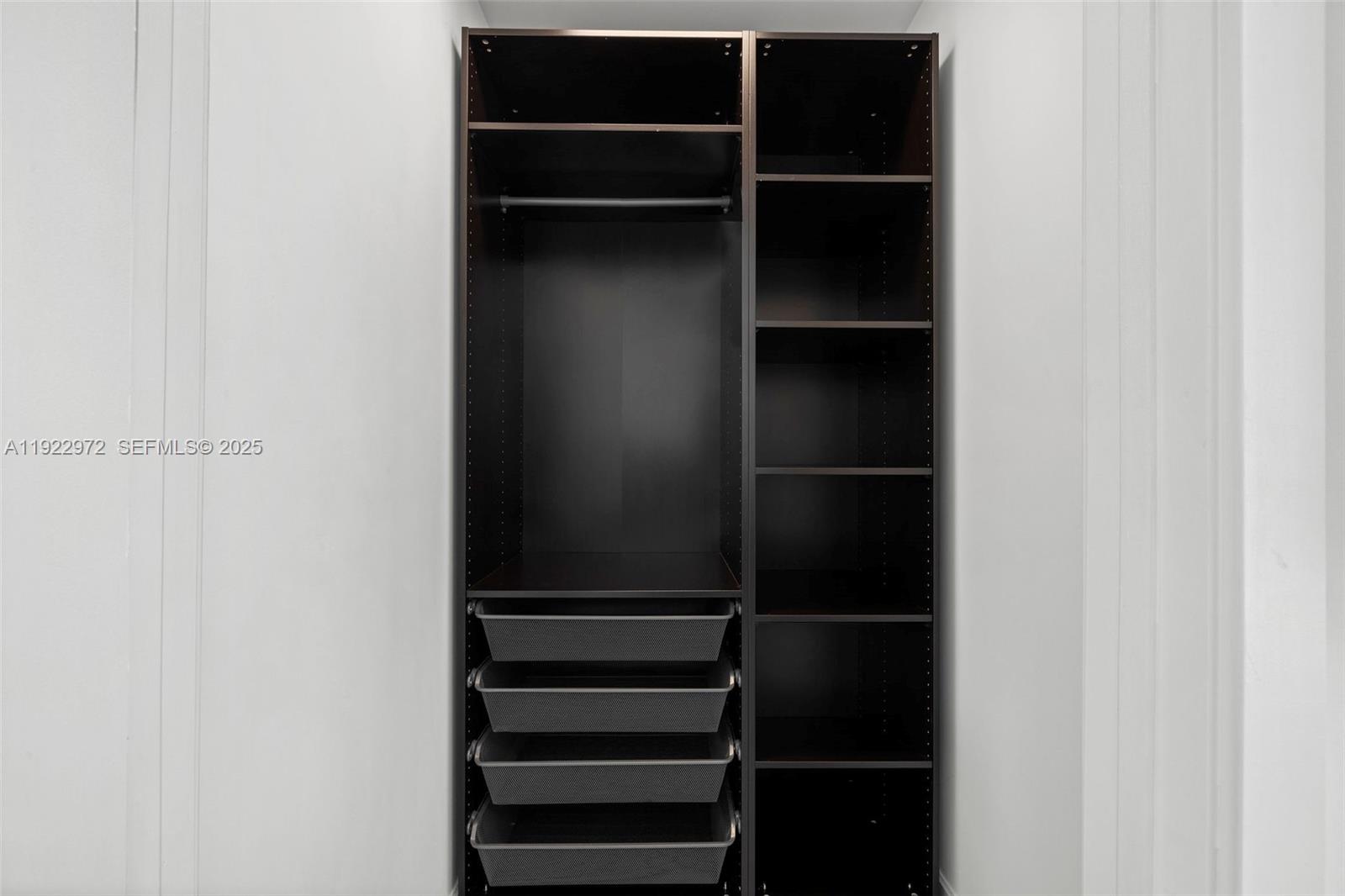 18555 COLLINS AVENUE COND - Residential Lease