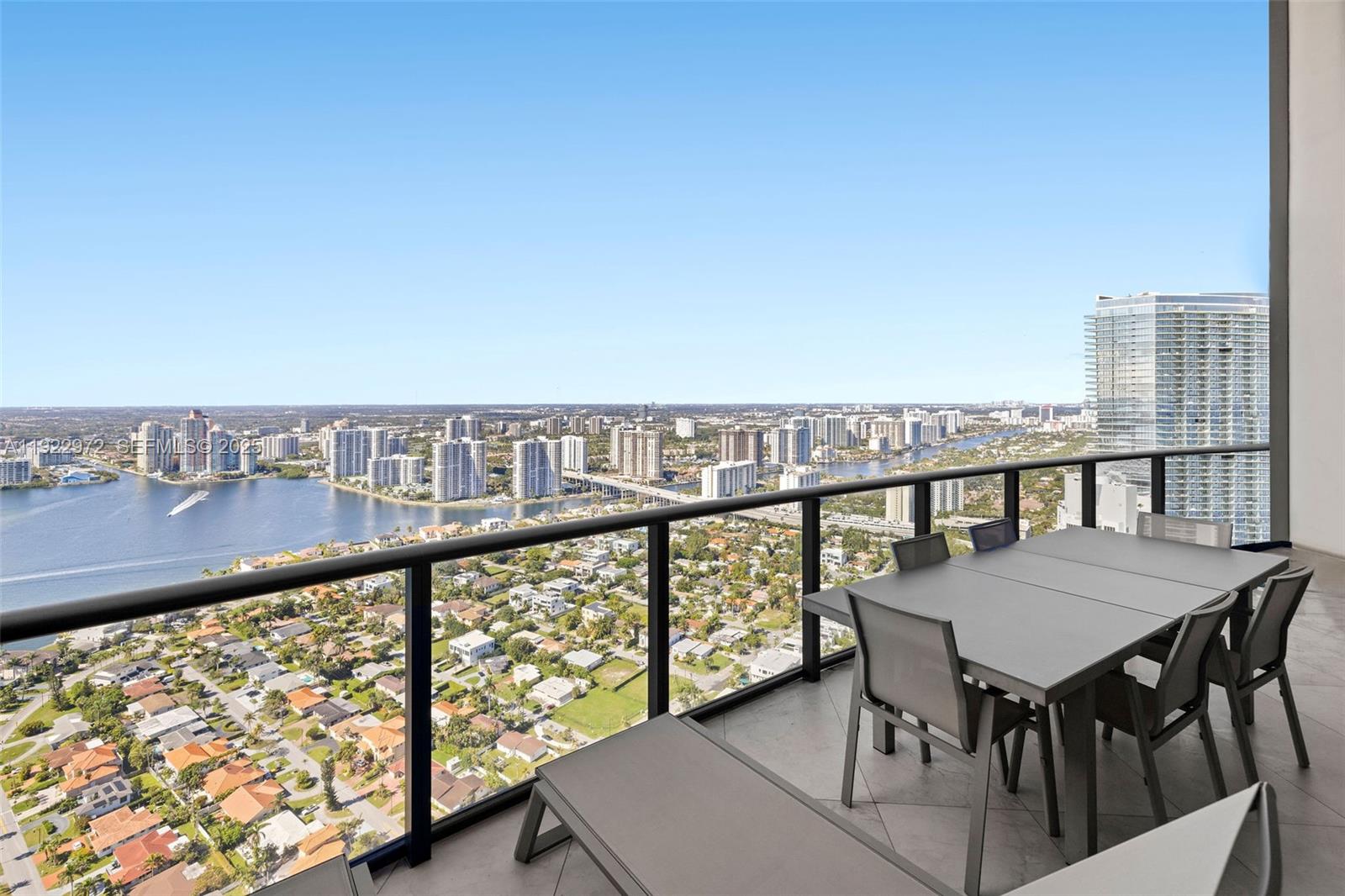 18555 COLLINS AVENUE COND - Residential Lease