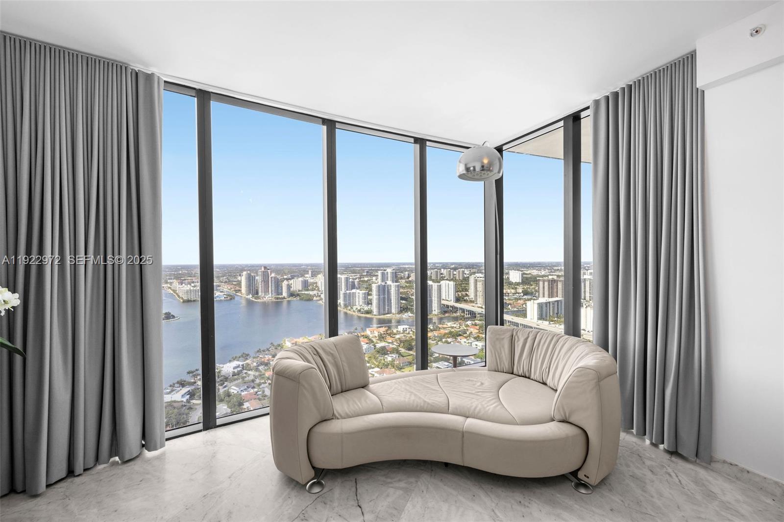 18555 COLLINS AVENUE COND - Residential Lease