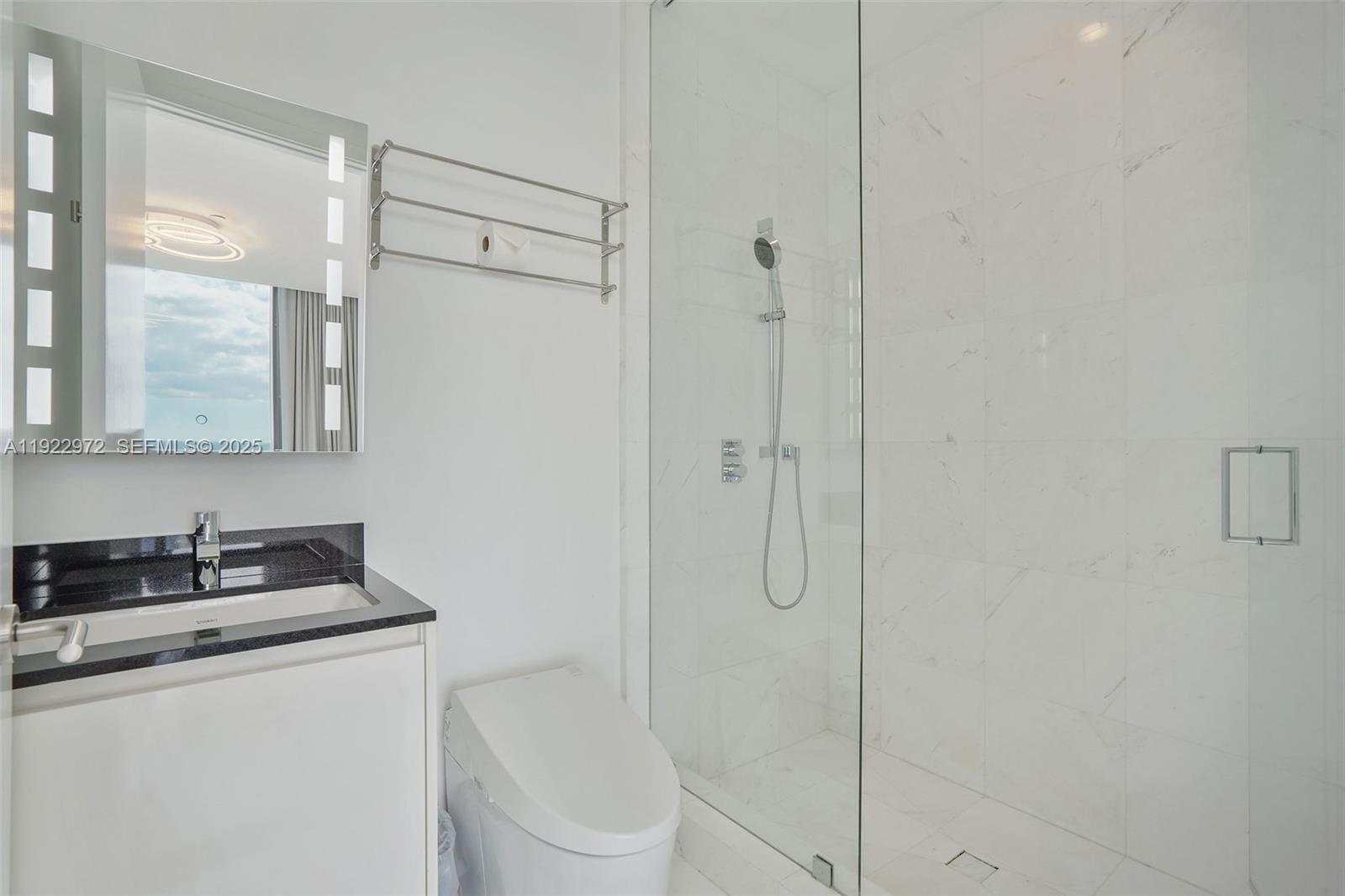 18555 COLLINS AVENUE COND - Residential Lease