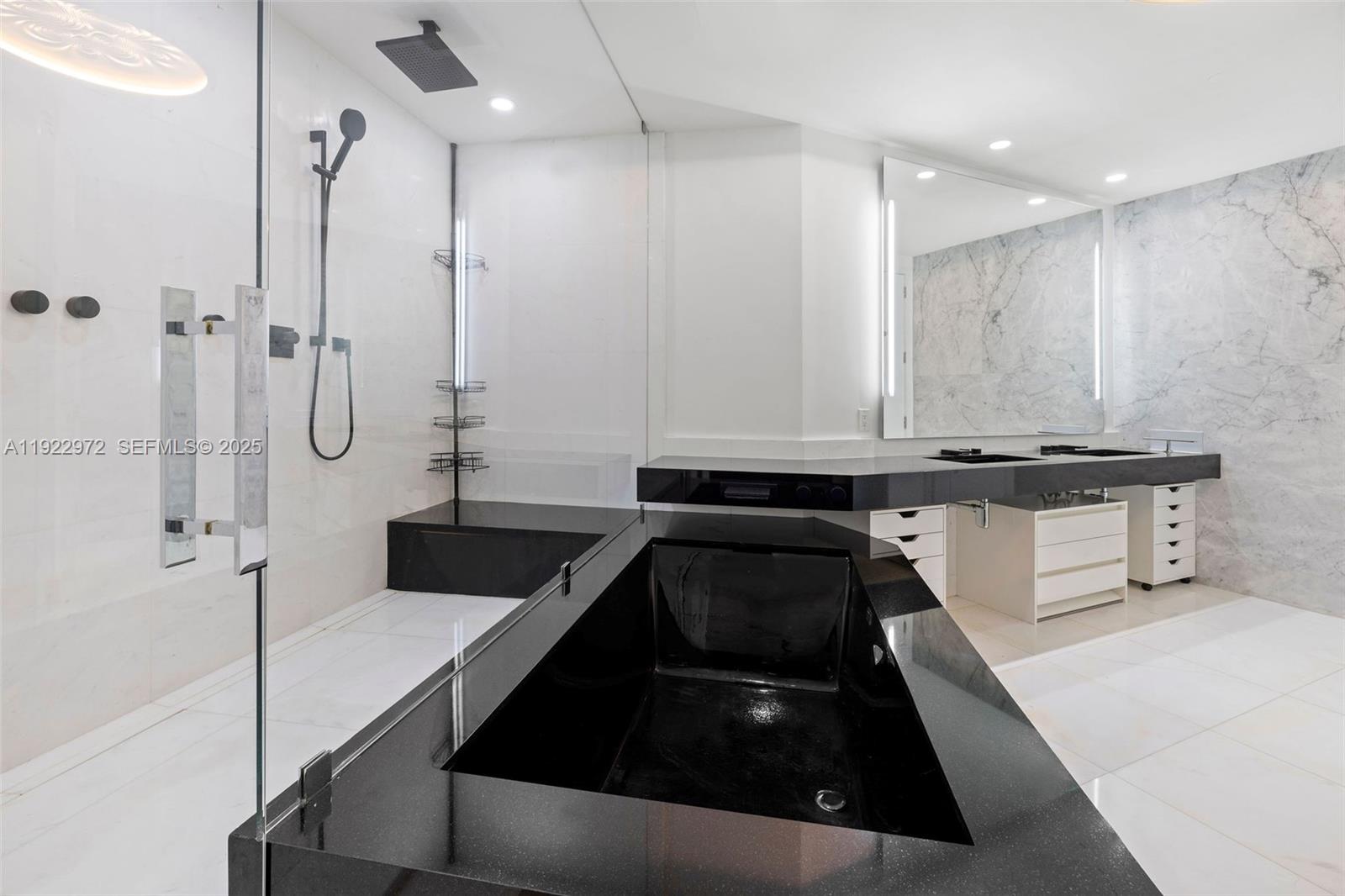 18555 COLLINS AVENUE COND - Residential Lease