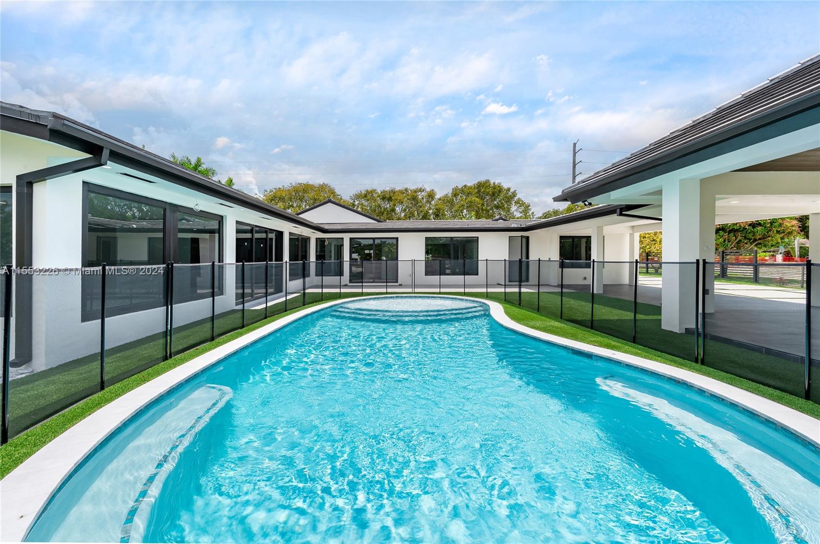 LAKESHORE SEC ONE - Residential