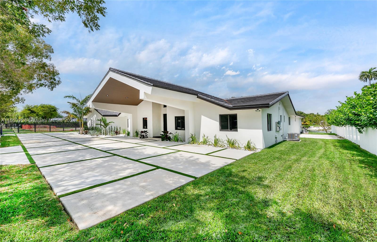 LAKESHORE SEC ONE - Residential