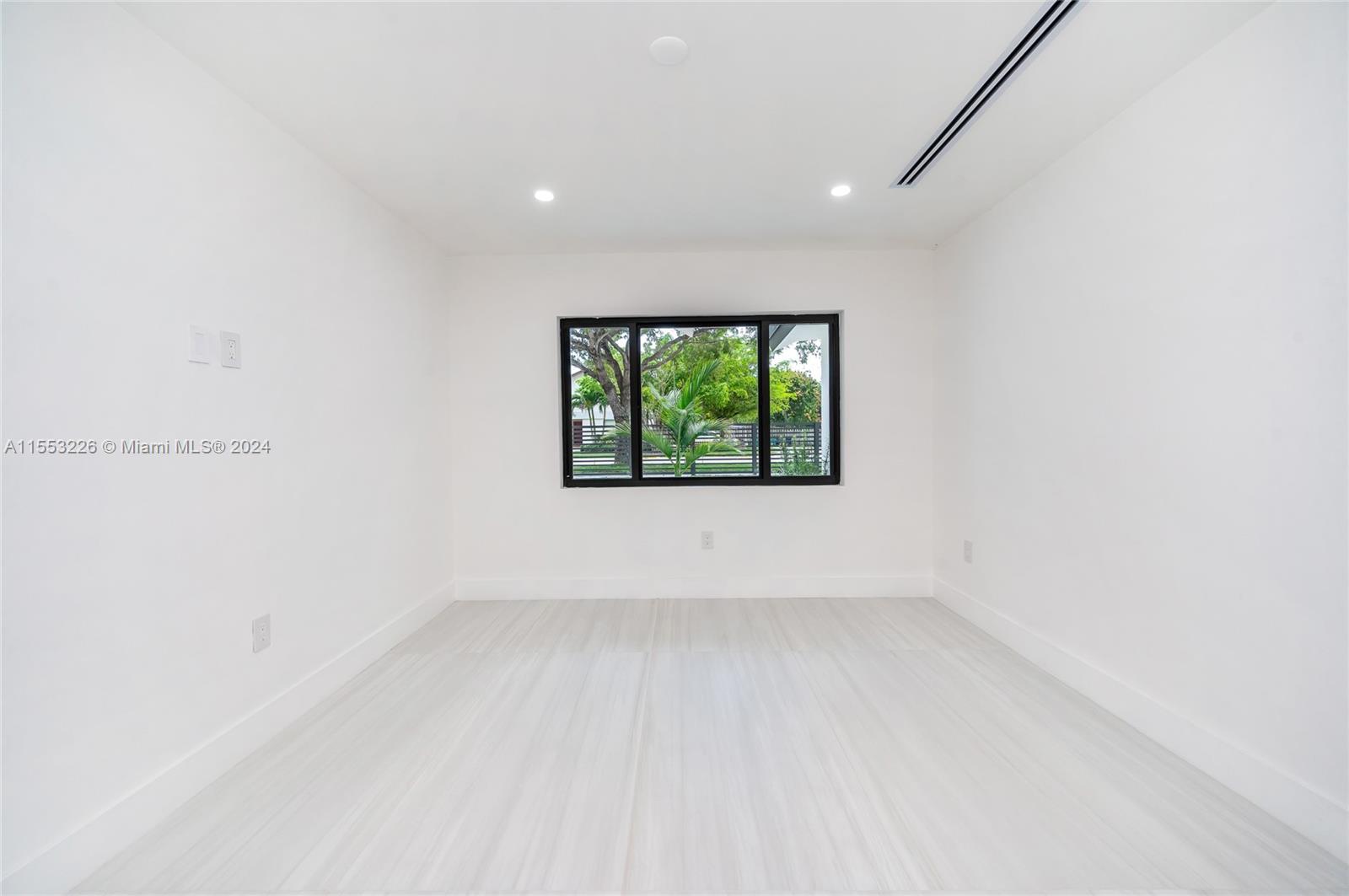 LAKESHORE SEC ONE - Residential