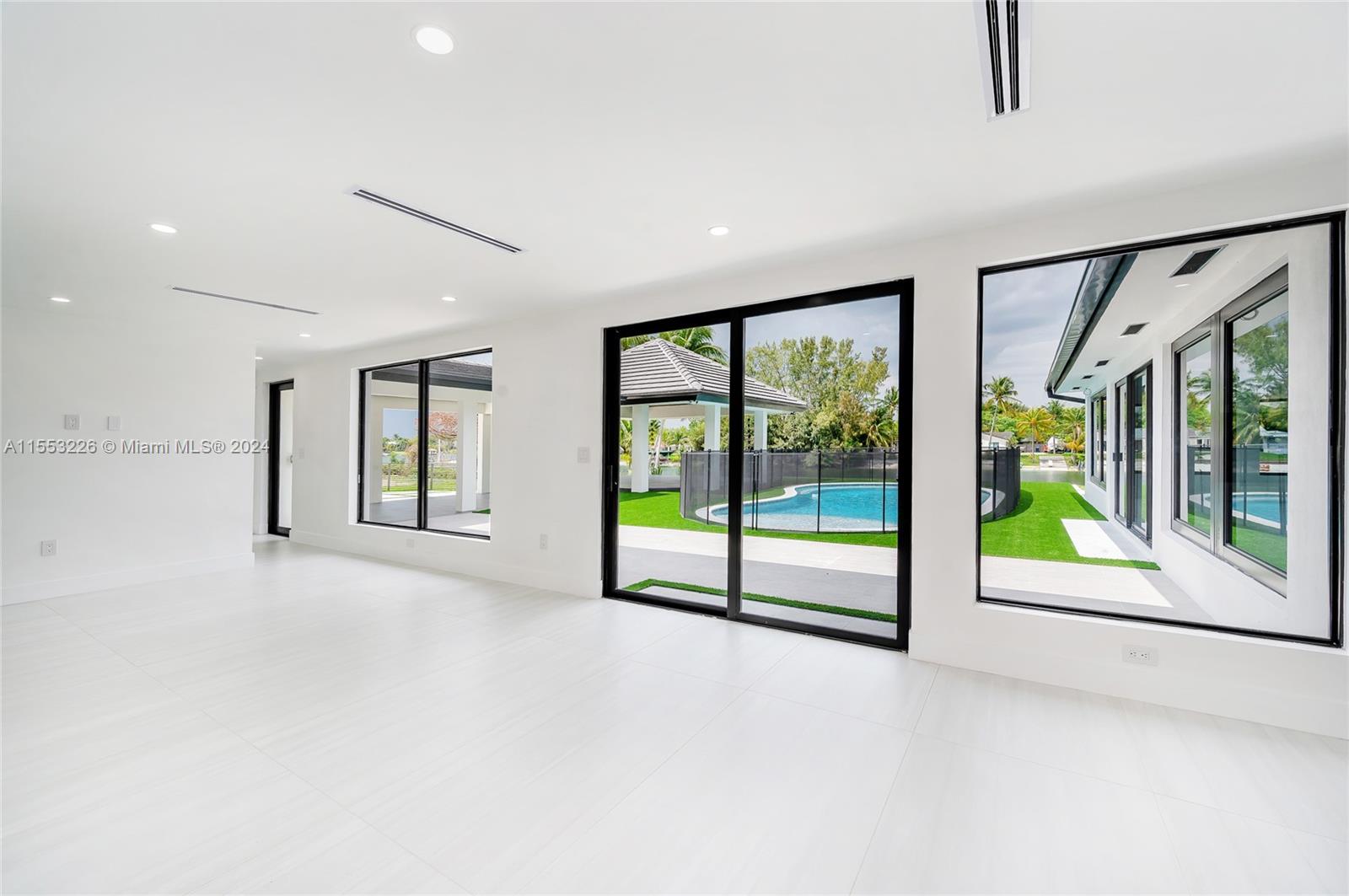 LAKESHORE SEC ONE - Residential