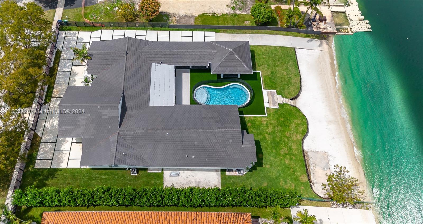 LAKESHORE SEC ONE - Residential