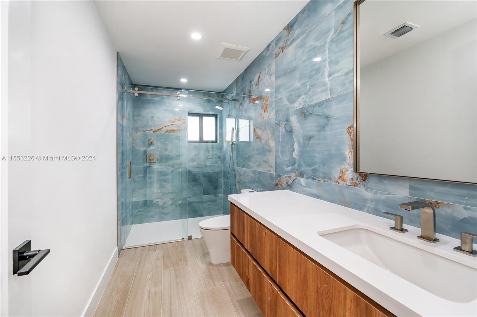 LAKESHORE SEC ONE - Residential