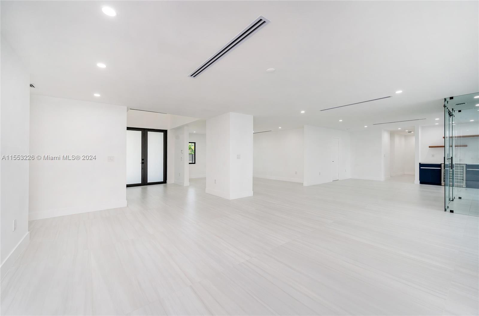 LAKESHORE SEC ONE - Residential