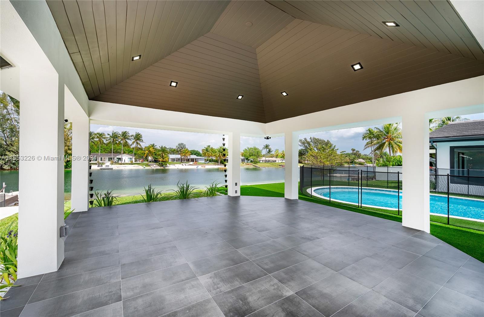 LAKESHORE SEC ONE - Residential