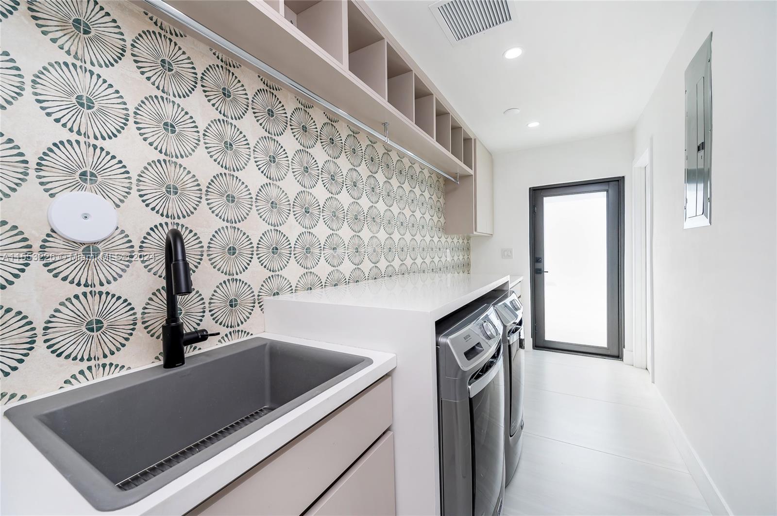 LAKESHORE SEC ONE - Residential