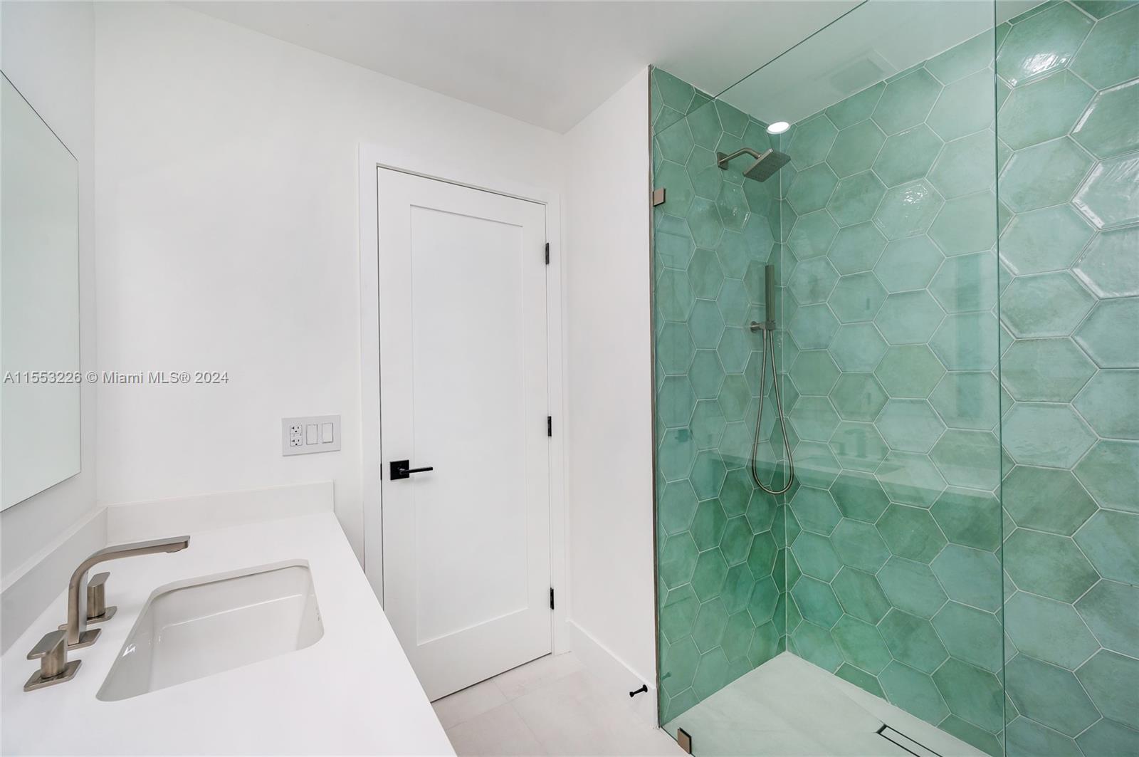 LAKESHORE SEC ONE - Residential