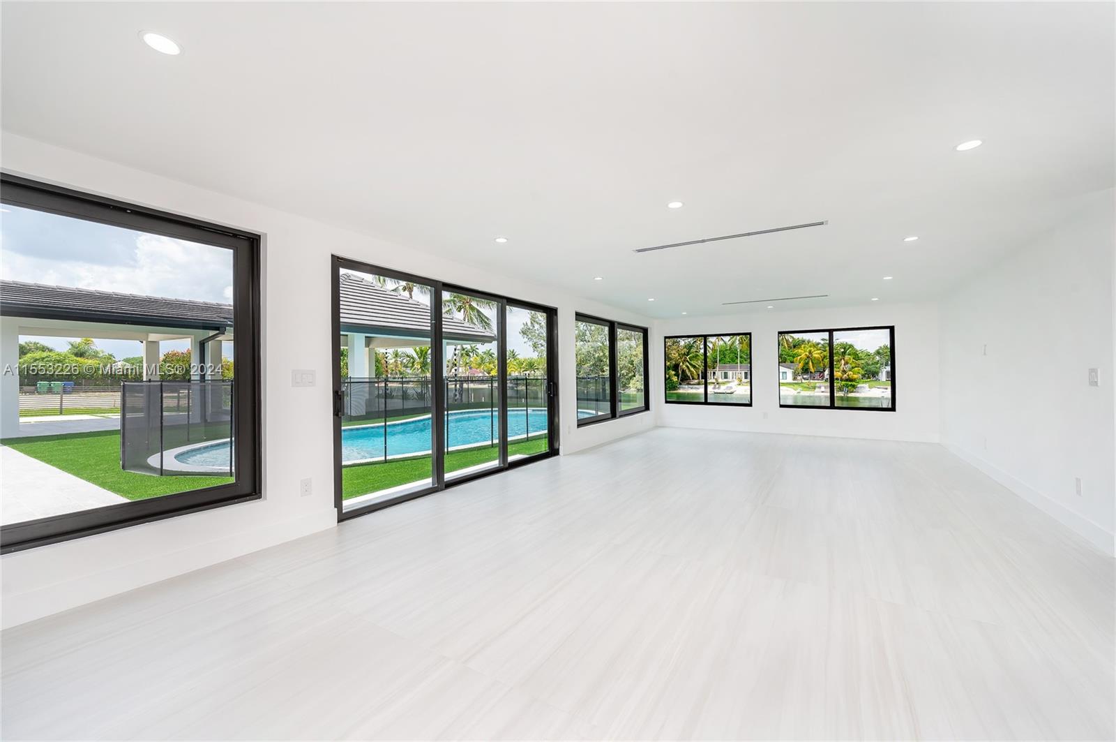 LAKESHORE SEC ONE - Residential