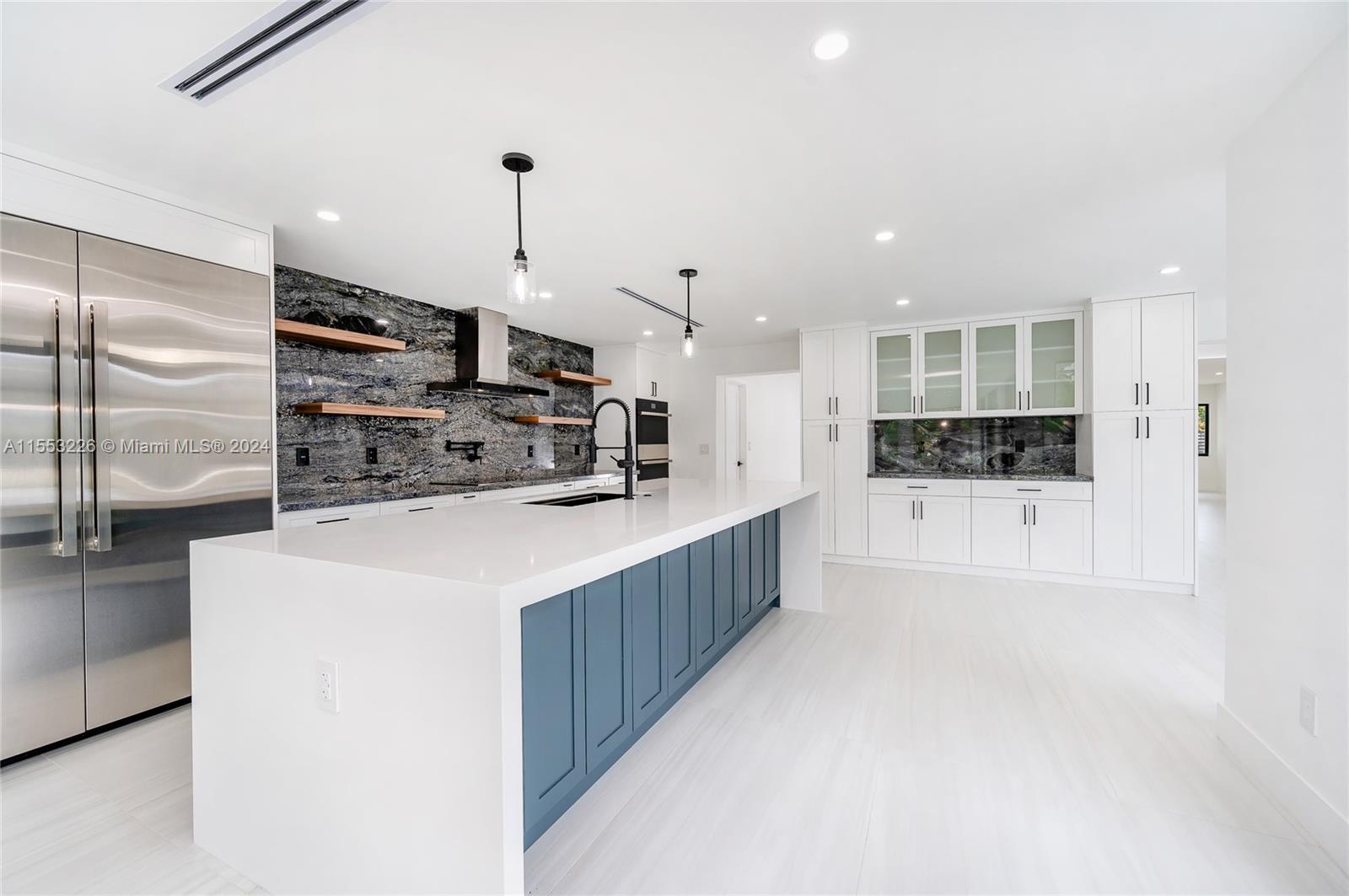 LAKESHORE SEC ONE - Residential