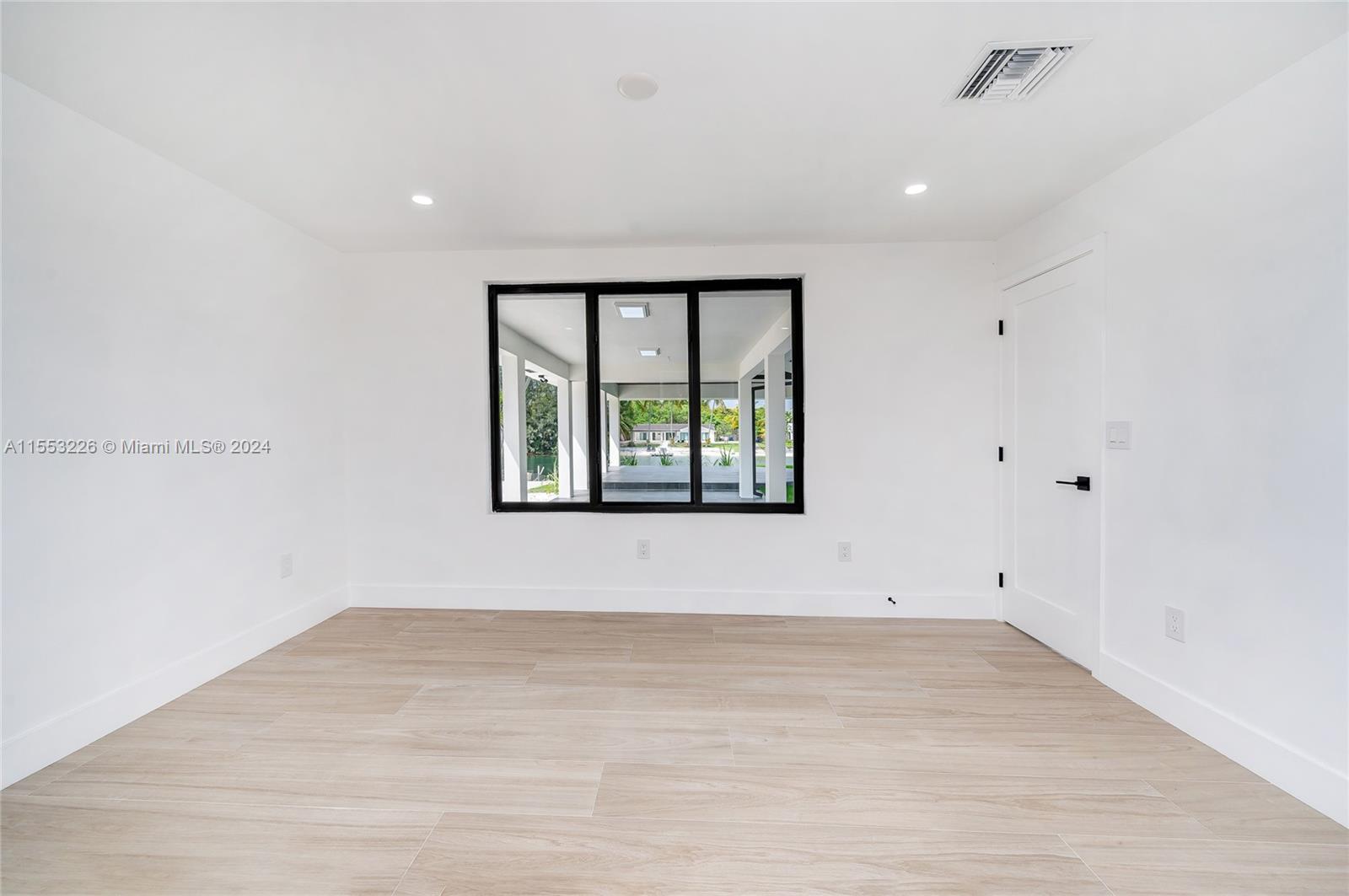 LAKESHORE SEC ONE - Residential