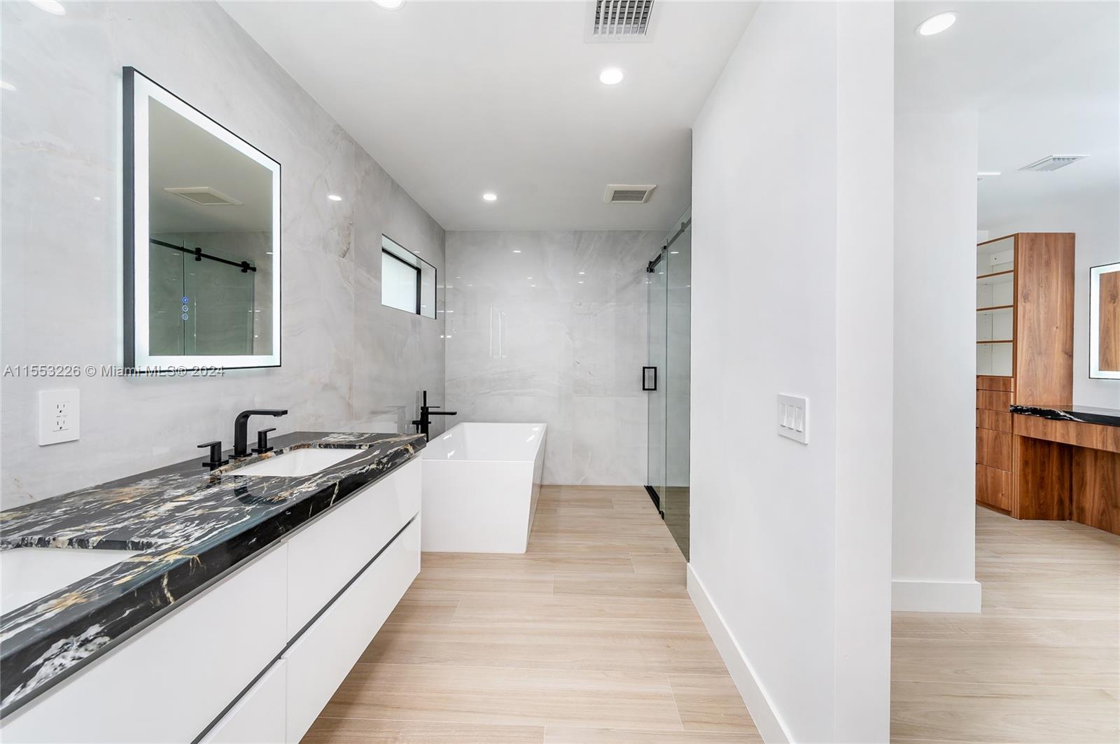 LAKESHORE SEC ONE - Residential