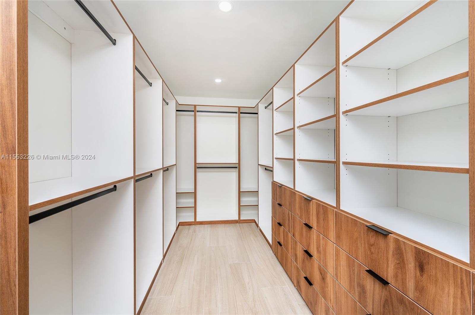 LAKESHORE SEC ONE - Residential