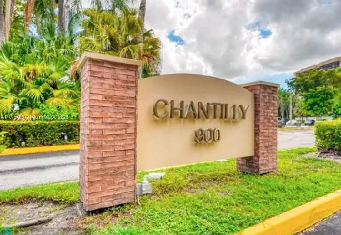 900 Ne 195th St 717, Miami, Broward County, Florida - 2 Bedrooms  
2 Bathrooms - 
