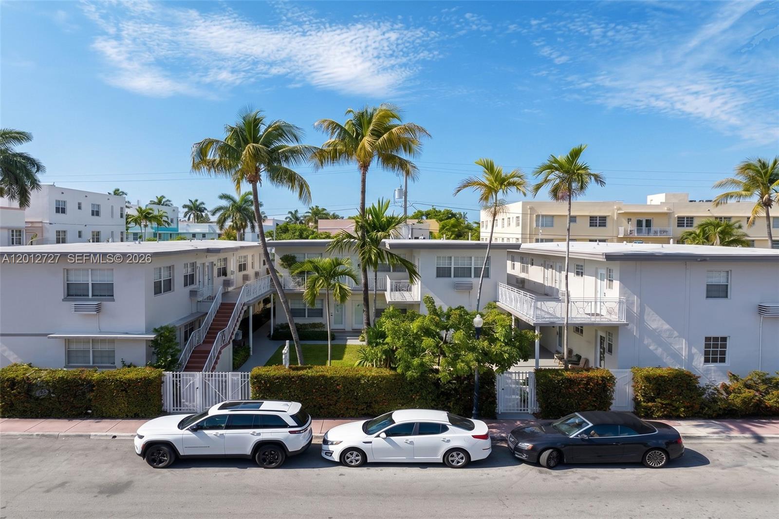 717 Espanola Way 111