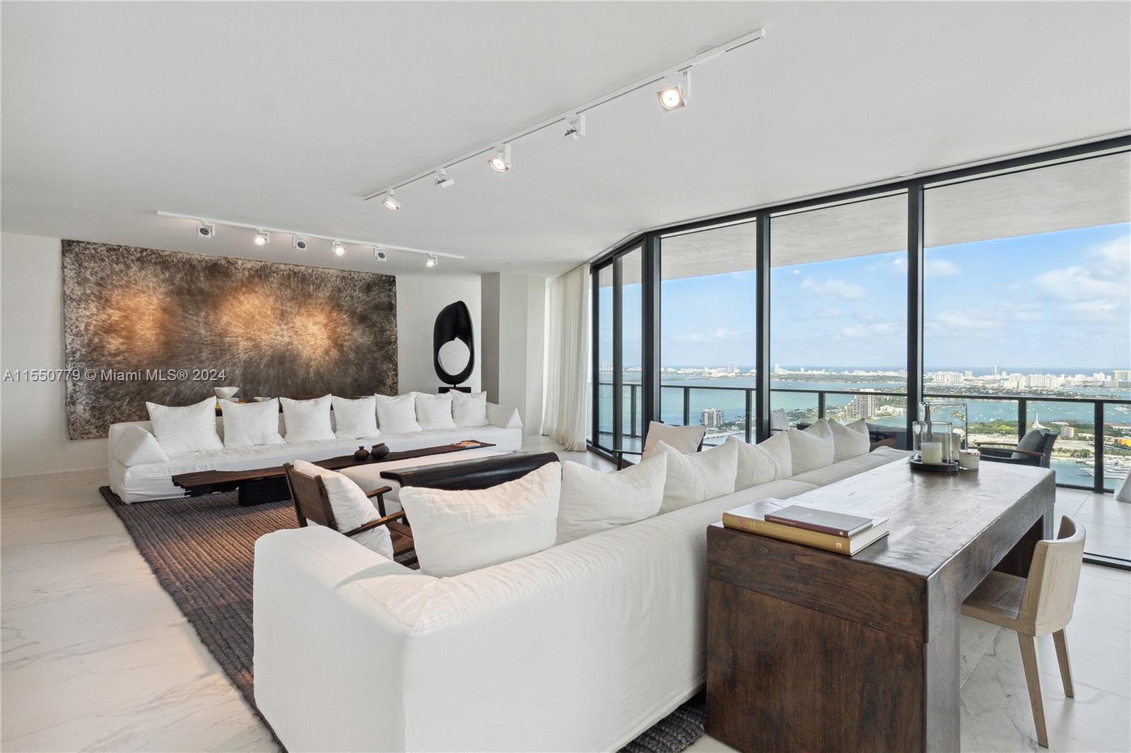 1000 Biscayne Blvd 4401