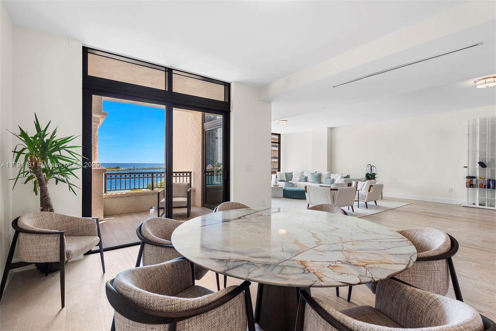7055 Fisher Island Dr 7055