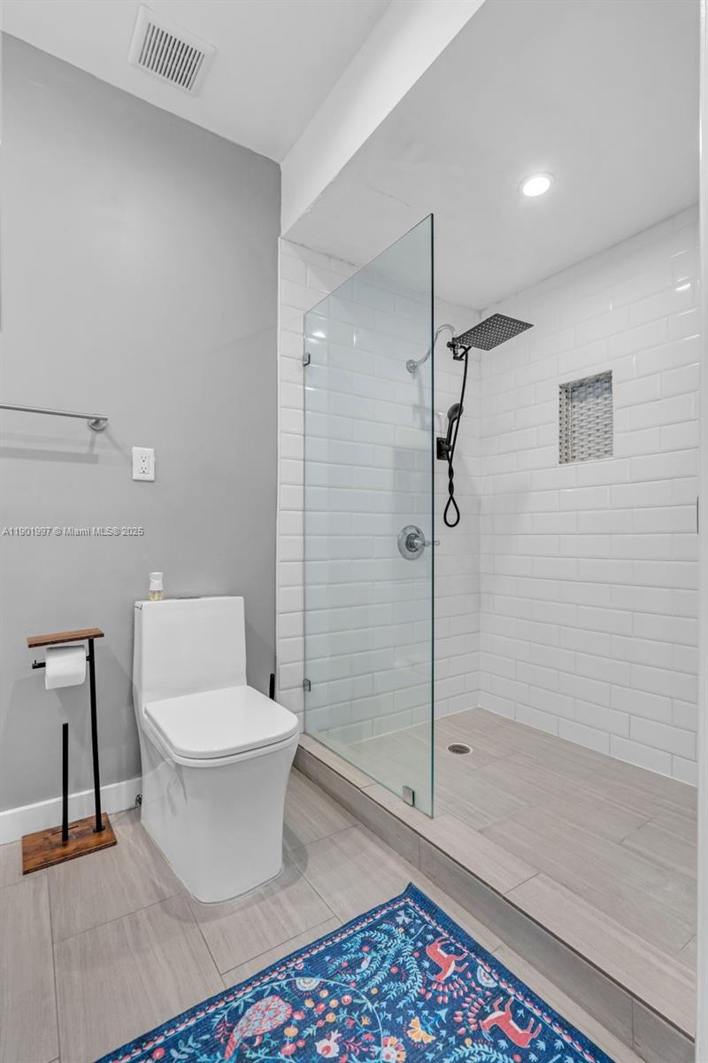 KEYSTONE ARMS CONDO - Residential Lease