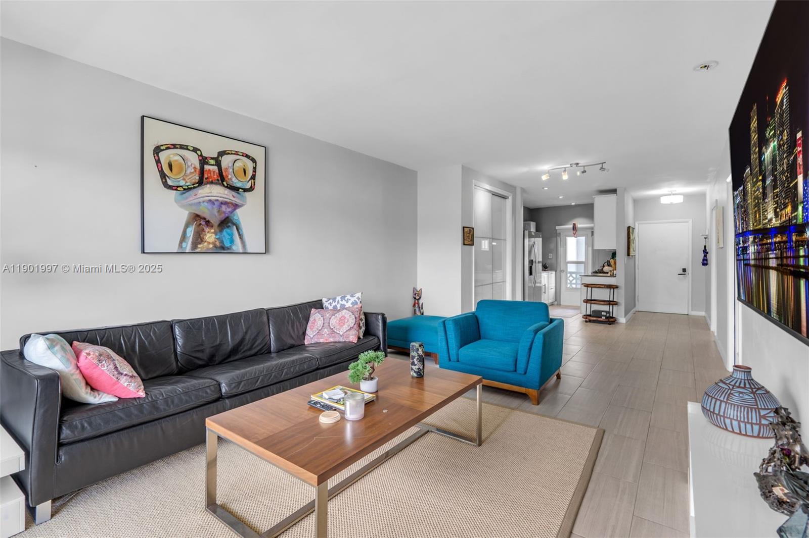 KEYSTONE ARMS CONDO - Residential Lease