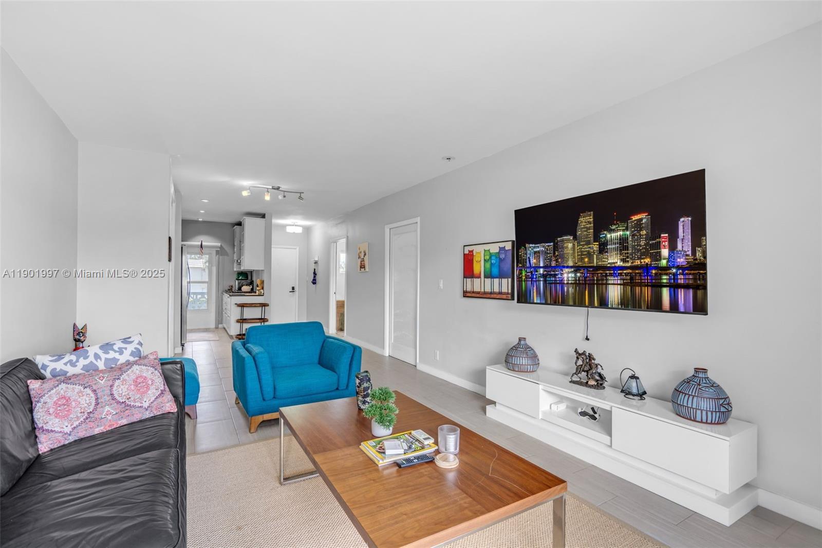 KEYSTONE ARMS CONDO - Residential Lease