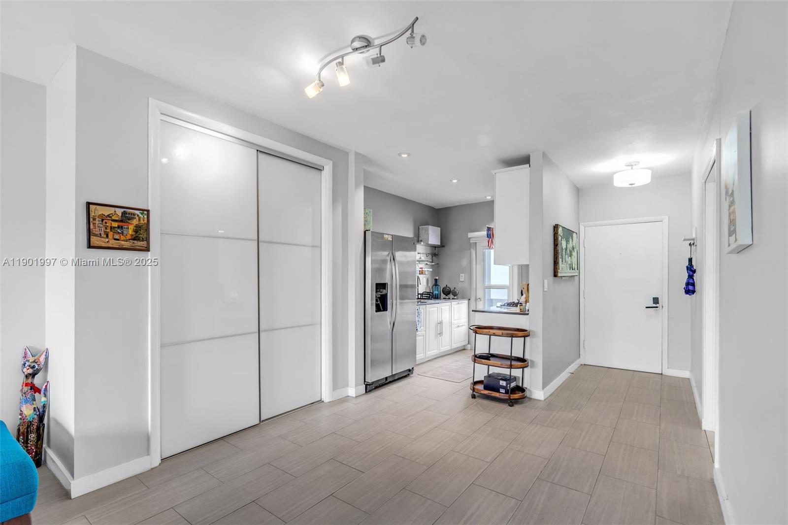 KEYSTONE ARMS CONDO - Residential Lease