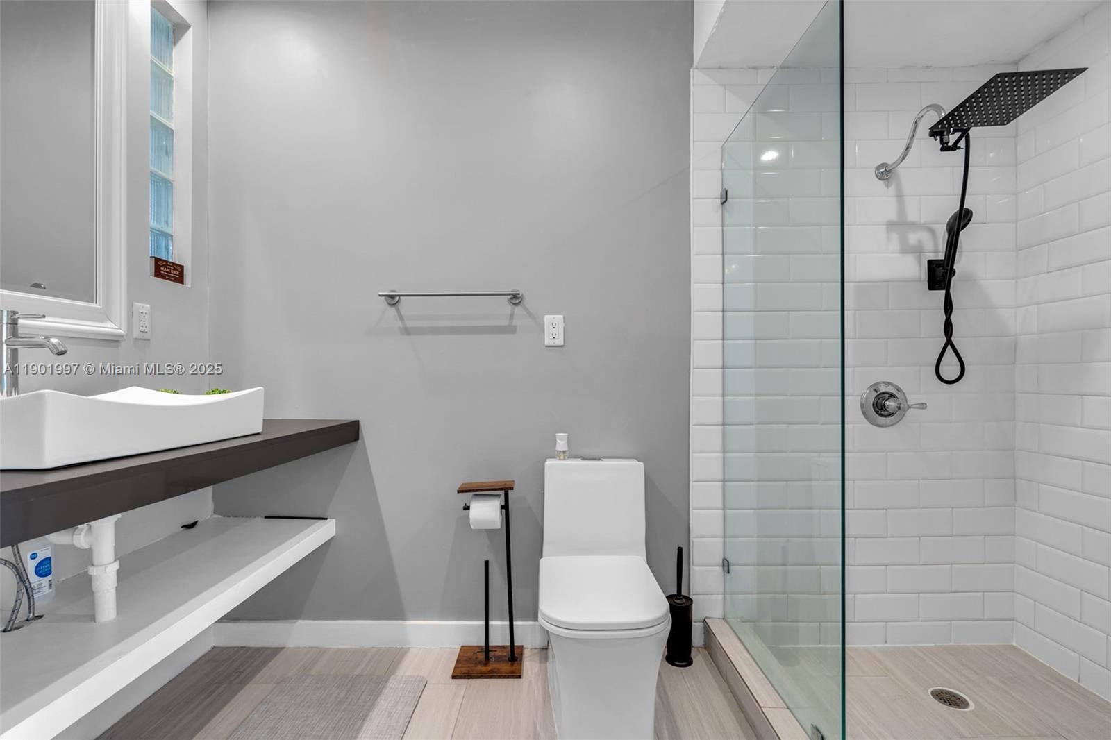 KEYSTONE ARMS CONDO - Residential Lease